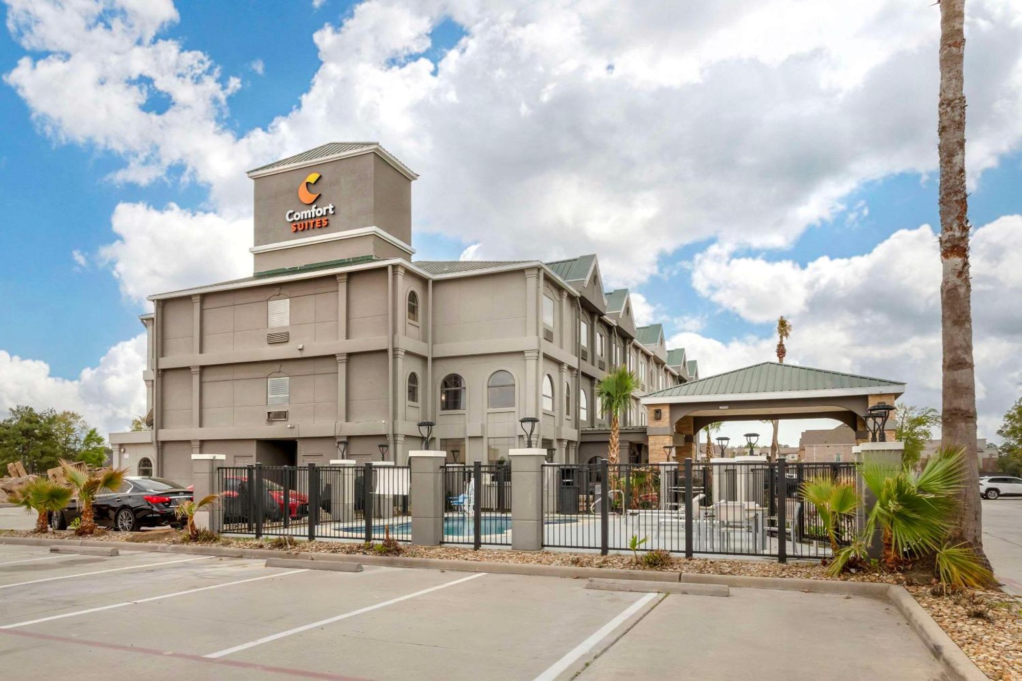 Comfort Suites Shenandoah-The Woodlands Exterior photo